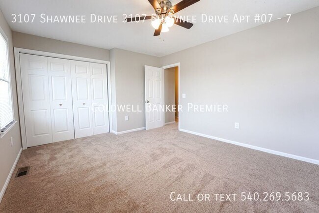 Building Photo - 3107 Shawnee Dr