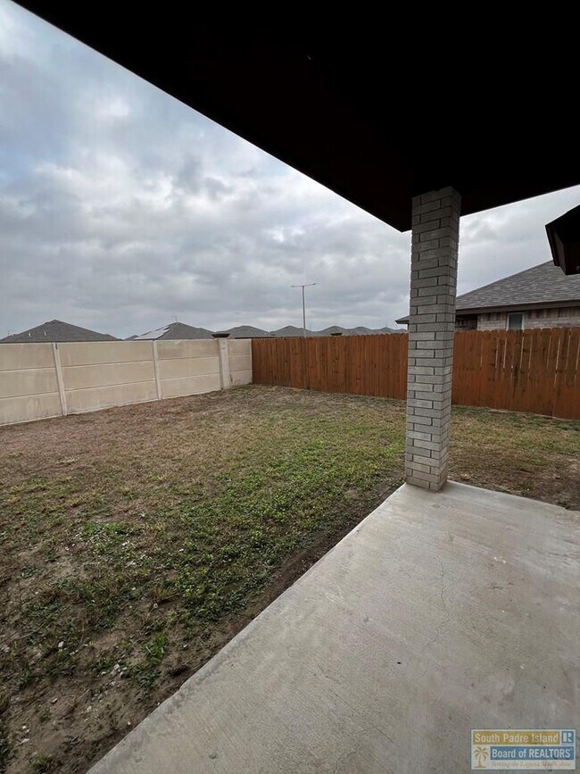 Building Photo - 4925 Ruidoso Pl