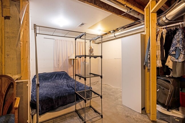 Building Photo - Gorgeous 4 Bed / 3 Bath Home on Hermione Lane!