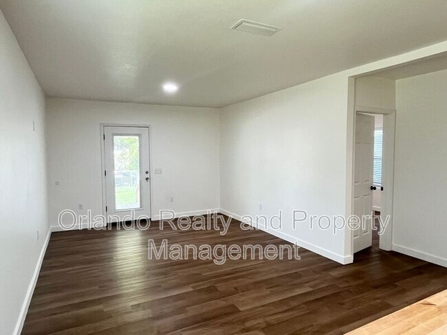 Building Photo - 1521 Nieuport Ln