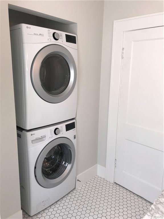 Building Photo - 126 Shotwell Park