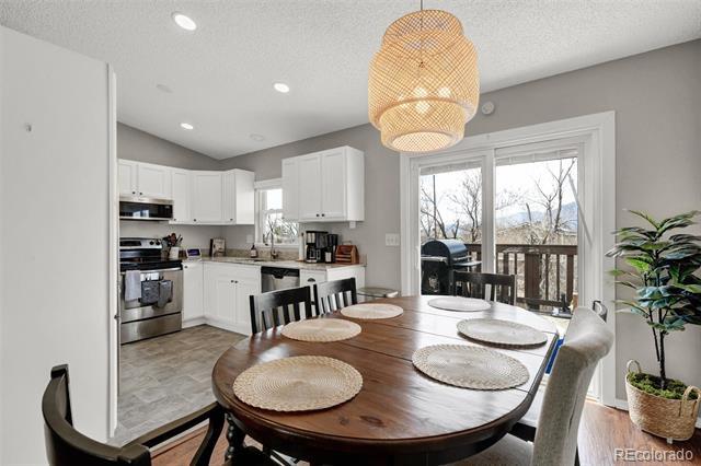 Building Photo - 3240 Post Oak Dr