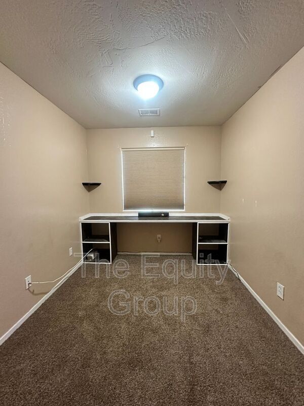 Building Photo - 1253 S Monterey Ave