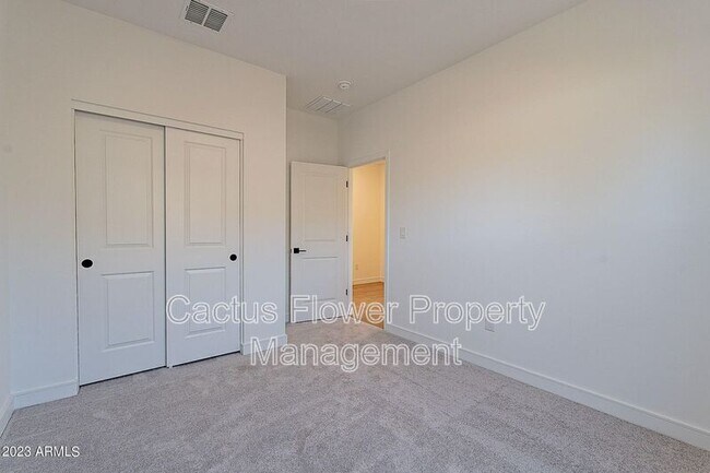 Building Photo - 3056 W Bent Tree Dr