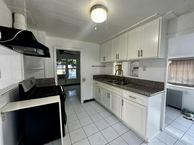 Kitchen - 131 N Pacific Coast Hwy