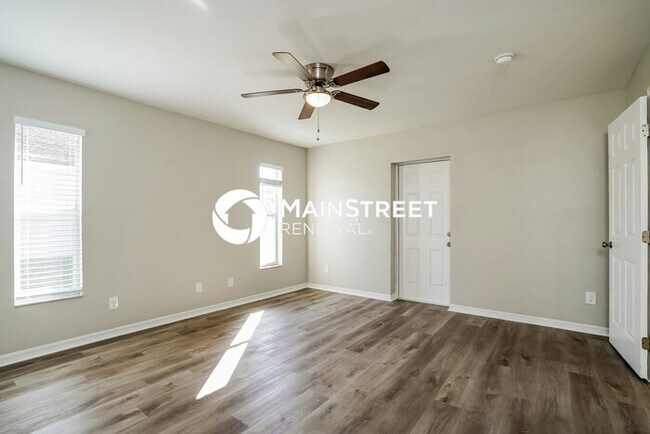 Building Photo - 3 Bedroom Pet-Friendly Home in Cape Coral, FL with Main Street Renewal