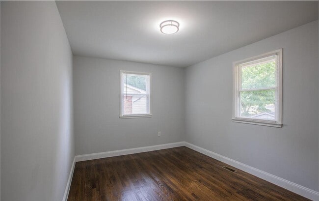 Building Photo - 5707 Alan Dr