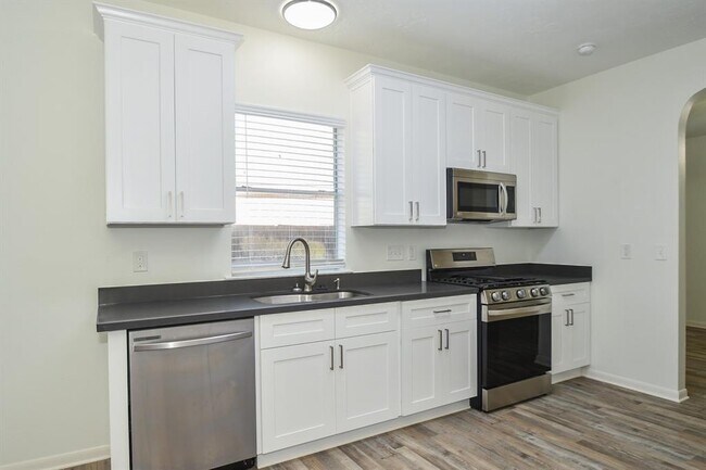 Building Photo - 1210 Windover Ct
