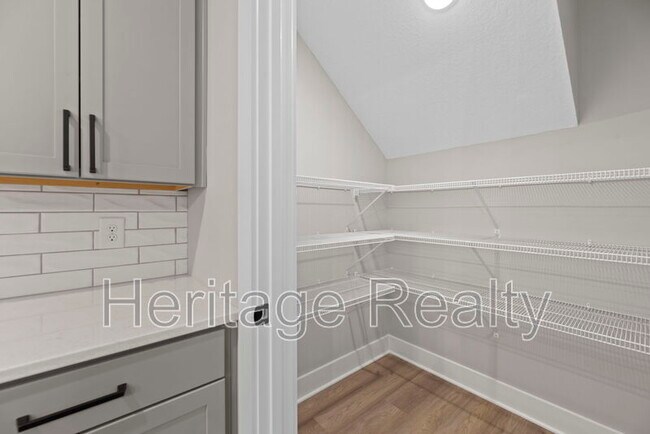 Building Photo - 7224 Sassafras Wy