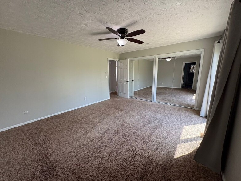 Building Photo - 2087 Granada Dr