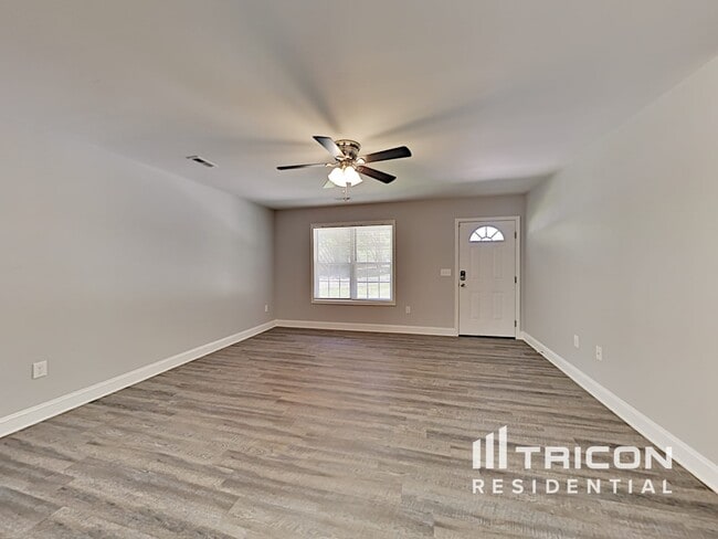 Building Photo - 708 Deaton St