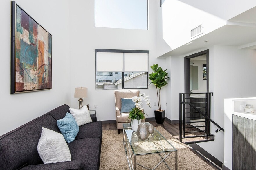 Living Room - 5812 Virginia Ave