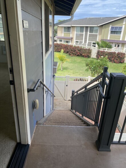 Building Photo - 50 Kihalani St