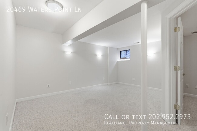 Building Photo - 20469 Waters Point Ln