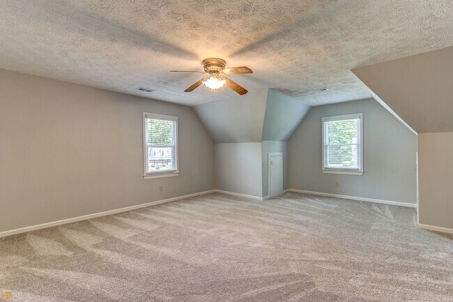 Building Photo - 180 Fairfield Cir