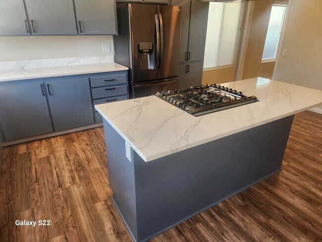 Building Photo - This is a Must See beautiful 3 bedroom, 2 ...