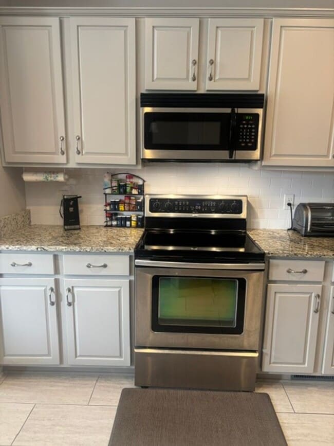 Building Photo - 109 Fieldcrest Ct