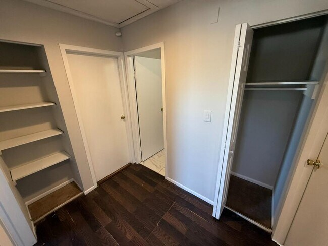 Building Photo - 4617 Longbranch