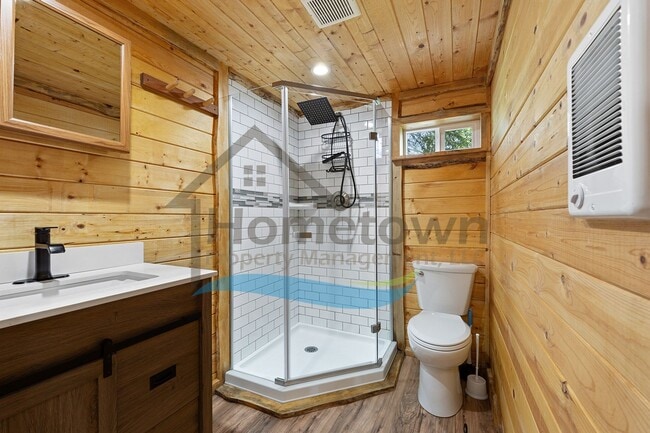 Building Photo - 1 Bedroom 1 Bath Cottage Style Studio Home with Off Street Parking Available in Sagle, Idaho!