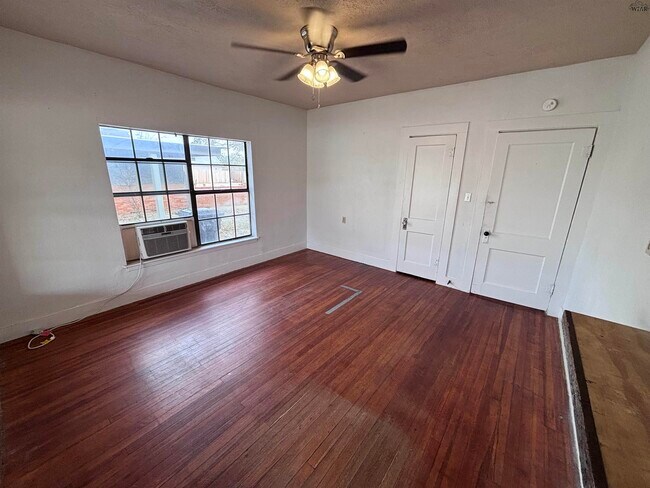 Building Photo - 1513 P B Ln