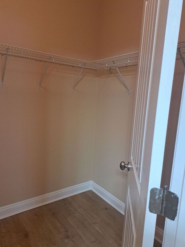 Building Photo - 2950 Palmetto Ridge Way