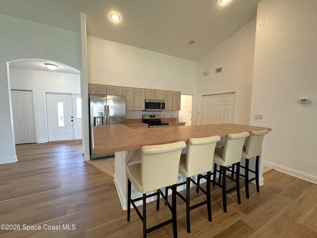Building Photo - 616 Manatee Bay Dr