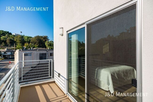 Building Photo - 3333 Reynard Way