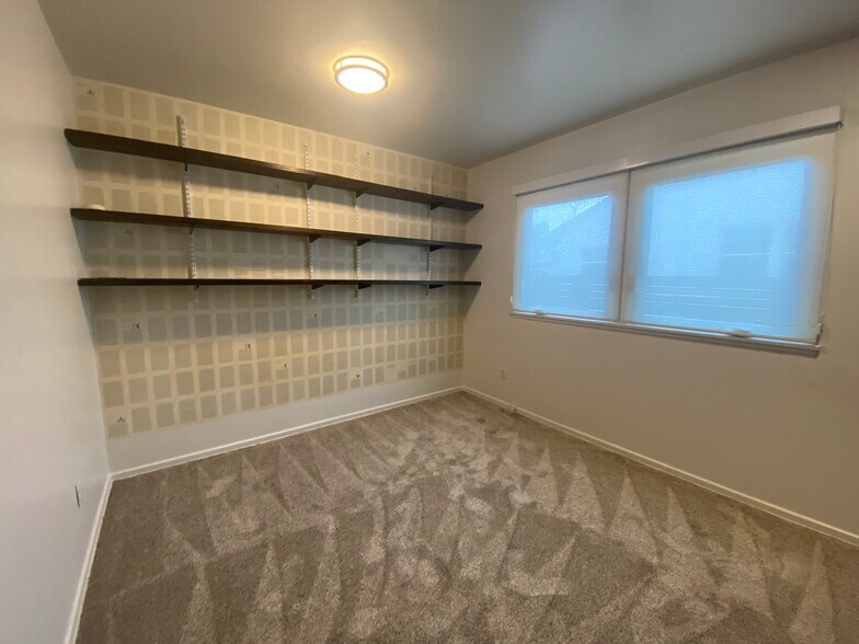 Building Photo - 6312 Belmar Ave