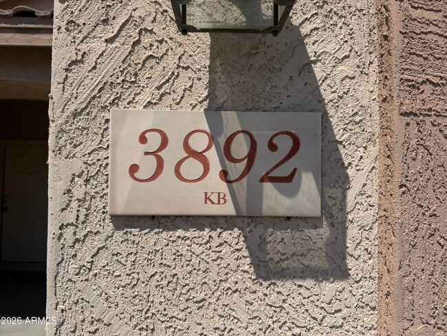 Building Photo - 3892 S Moccasin Trail