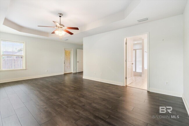 Building Photo - 9534 Woolrich Ave