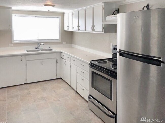 Building Photo - 8802 Forest Rd SW