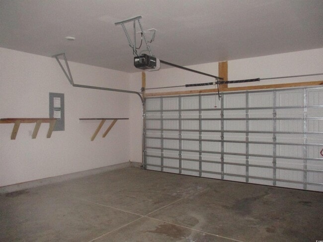 Building Photo - 1128 Sennema Cir