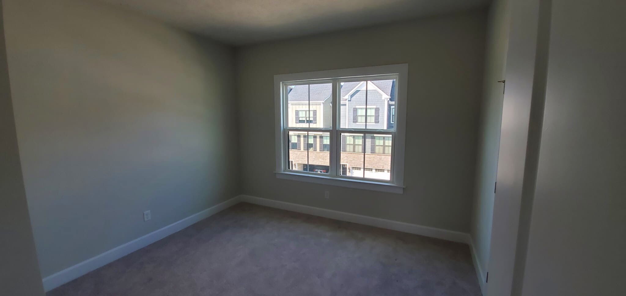 Top level 3rd bedroom - 141 Laurel Pl Ln