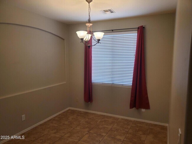 Building Photo - 2227 W Oyer Ln