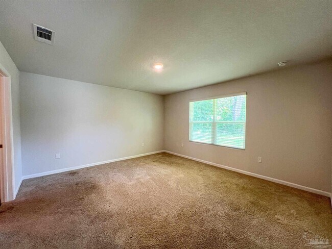 Building Photo - 5257 Peach Dr