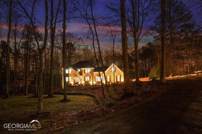 Building Photo - 661 Luther Ct