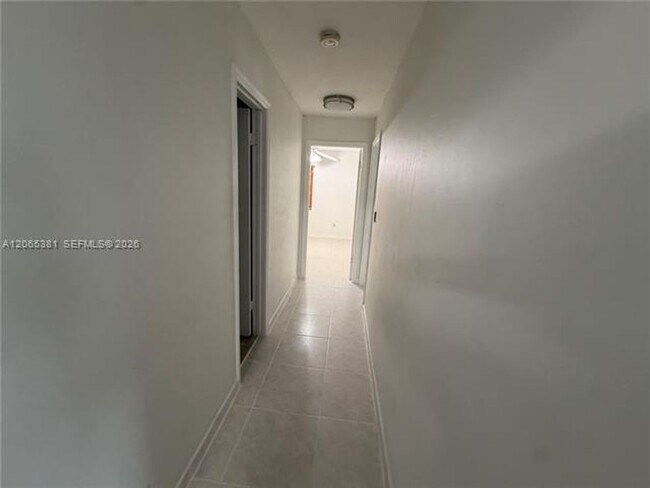 Building Photo - 3613 SW 112th Pl