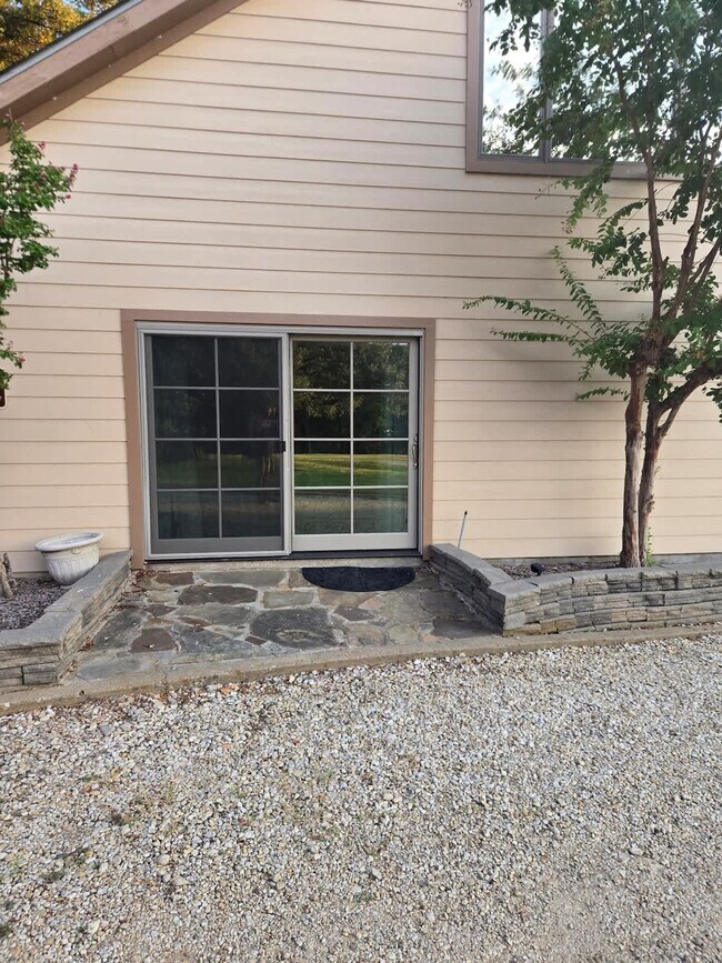 Building Photo - 1207 Shahan Prairie Rd