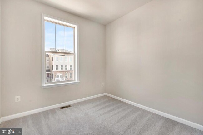 Building Photo - 5892 Bella Marie Wy