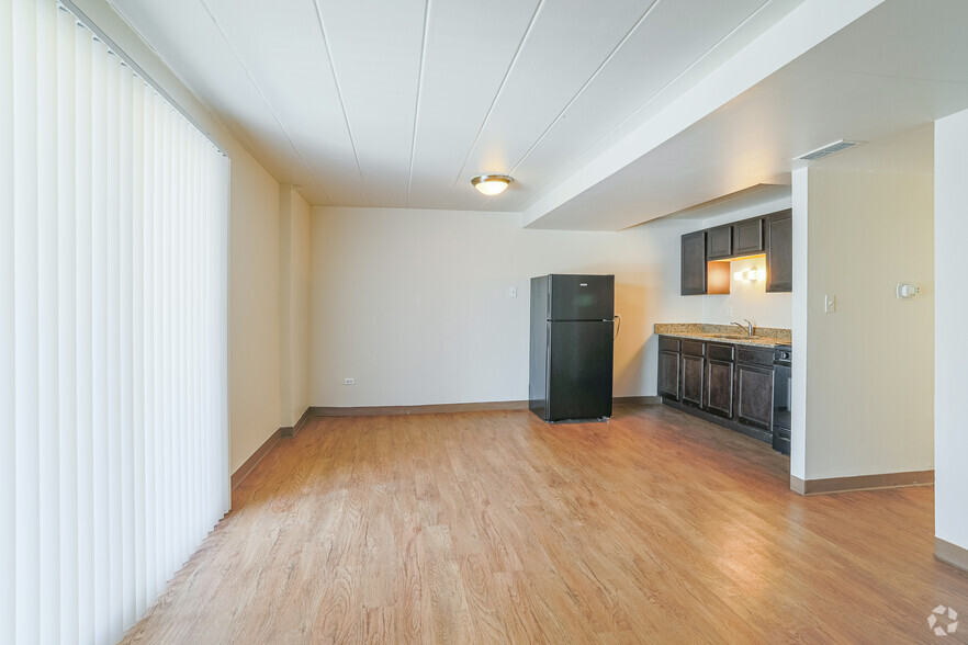 1 BR, 1 BA - Living Room - Meadow View Apartments