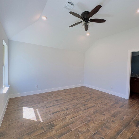 Building Photo - 1022 Cheyenne Rd