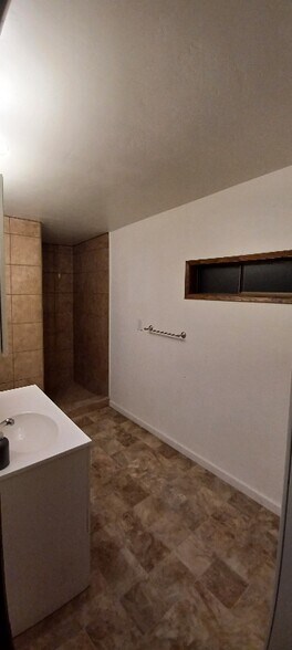 Building Photo - 13244 E 41st Ln