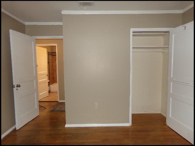 Building Photo - 6601 Kavanaugh Pl