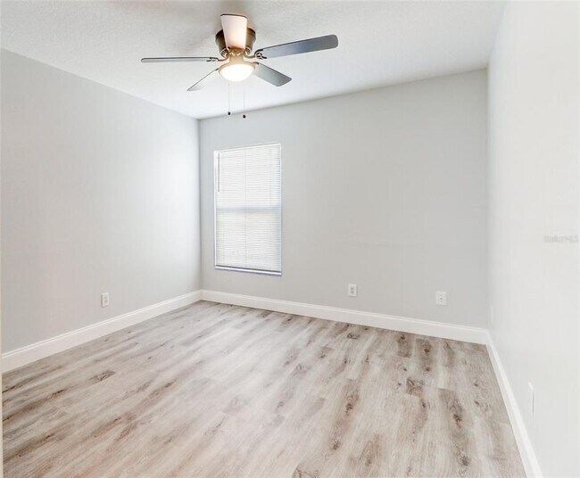 Building Photo - 29806 Morningmist Dr