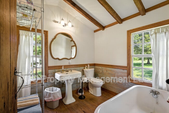 Building Photo - 11826 Colonial Trail W