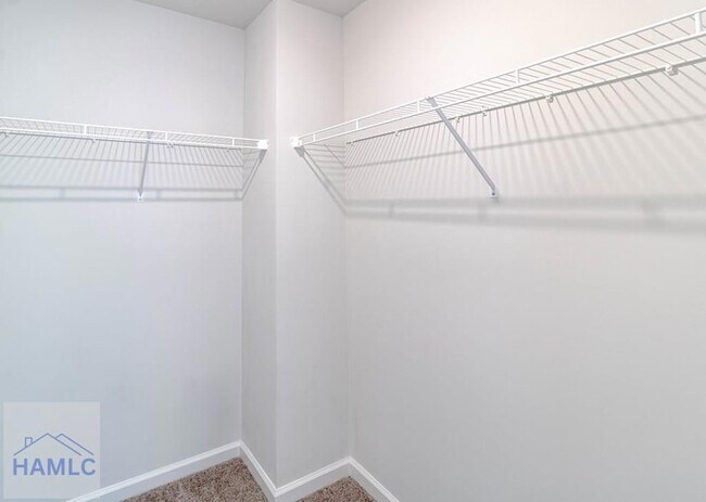 Building Photo - 147 Enclave Wy