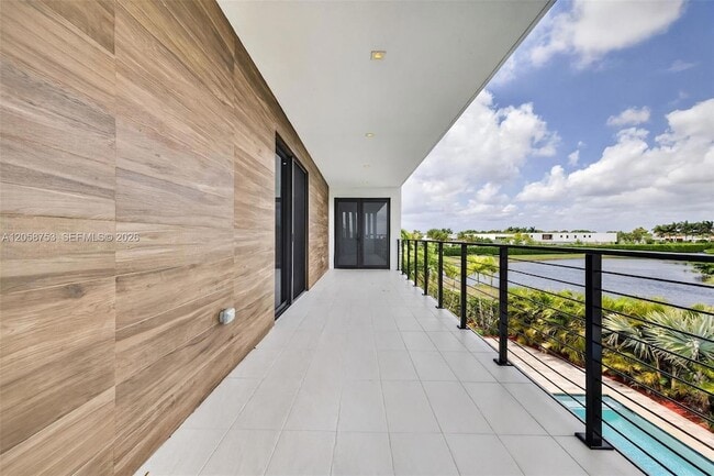 Building Photo - 16709 Botaniko Dr N