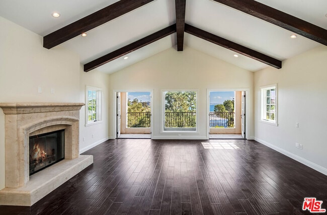 Building Photo - 17390 Tramonto Dr