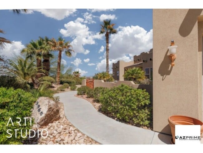 Building Photo - Scenic