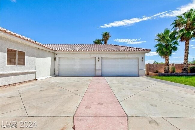 Building Photo - 6525 Ponderosa Way
